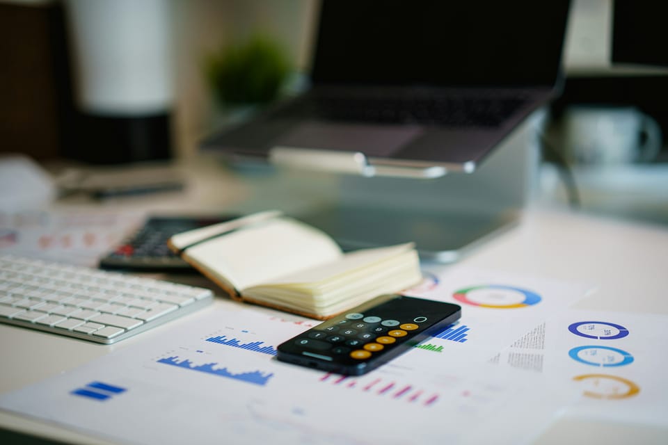 Rata de retenție a angajaților: definiție, calcul și bune practici