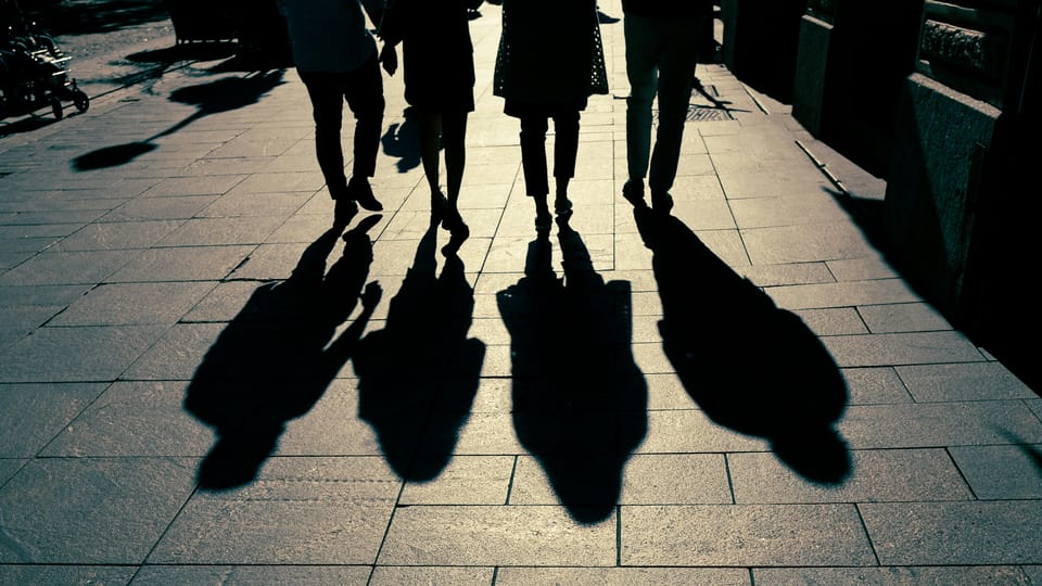 Job shadowing: ce este și care sunt beneficiile
